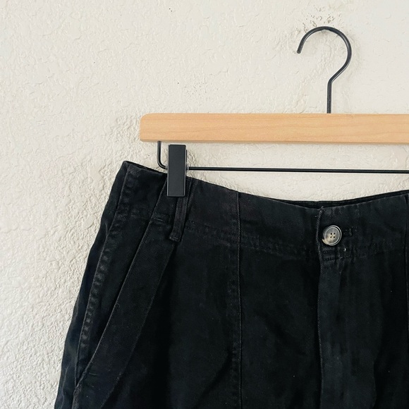 Everlane the Utility Darted Short - Picture 7 of 12